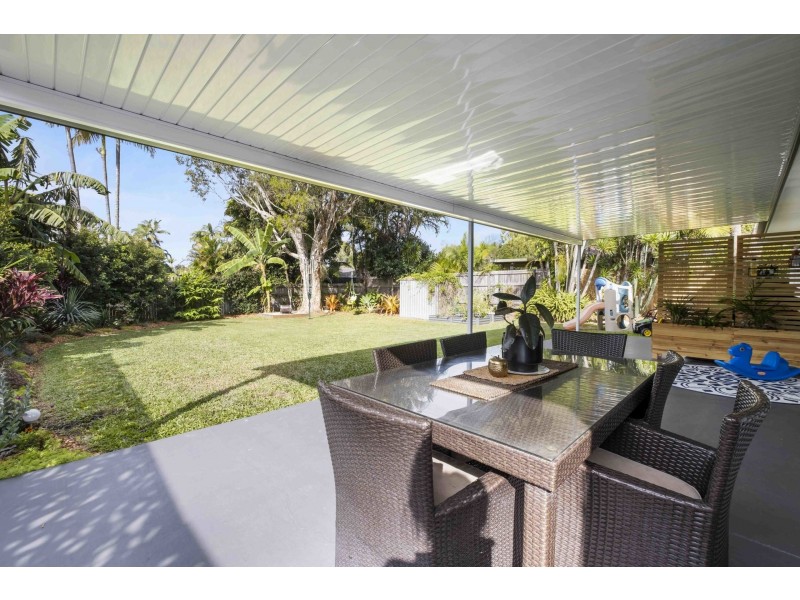 32 Kowonga Street, Pacific Paradise QLD 4564