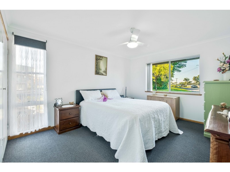 1 Casuarina Court, Highworth QLD 4560