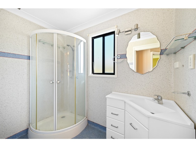 17 The Esplanade, Coochin Creek QLD 4519