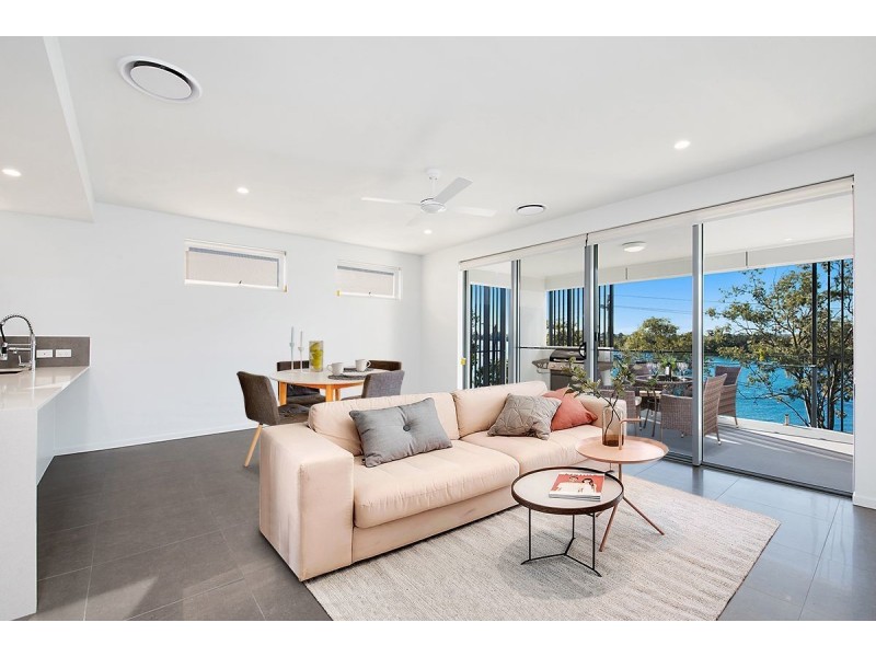 4/305 Bradman Avenue, Maroochydore QLD 4558