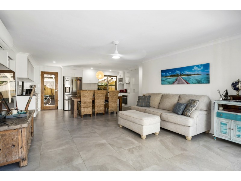 82 Beerburrum Street, Battery Hill QLD 4551