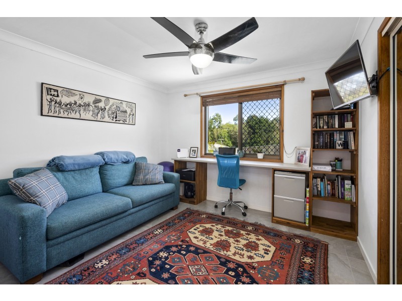 82 Beerburrum Street, Battery Hill QLD 4551