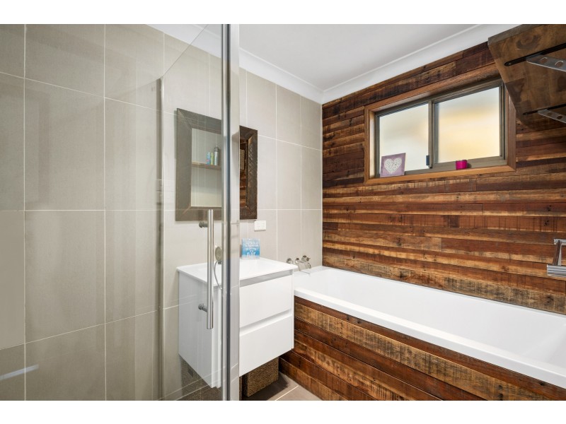 82 Beerburrum Street, Battery Hill QLD 4551