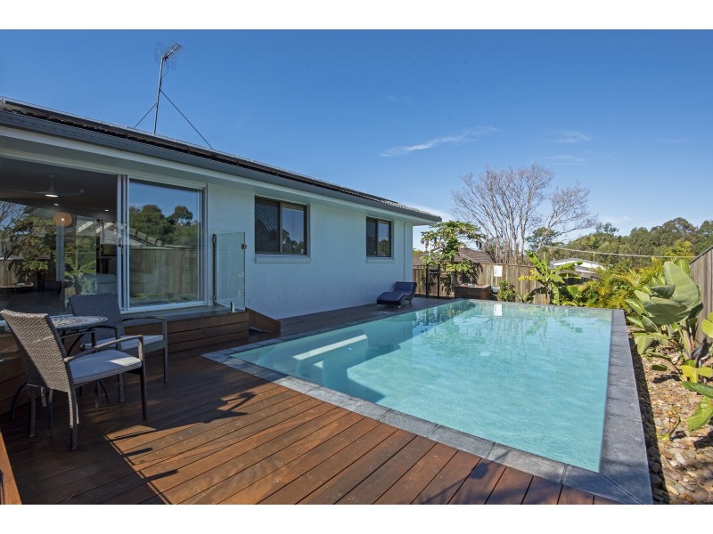 82 Beerburrum Street, Battery Hill QLD 4551
