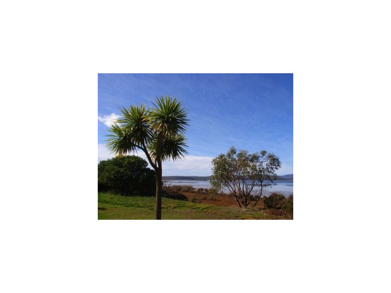 220 Bay Road, Boomer Bay TAS 7177