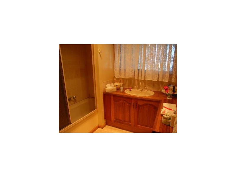 220 Bay Road, Boomer Bay TAS 7177