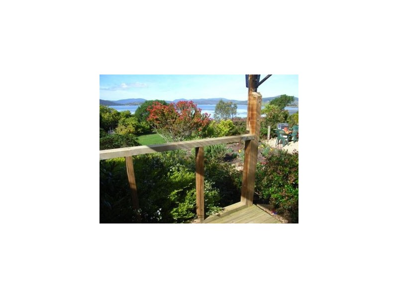 220 Bay Road, Boomer Bay TAS 7177