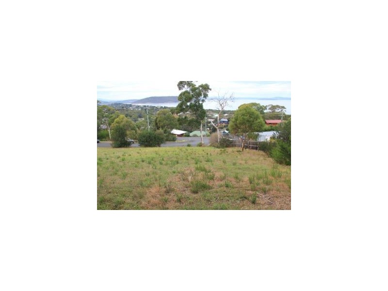 4 Wattle Road, Dodges Ferry TAS 7173