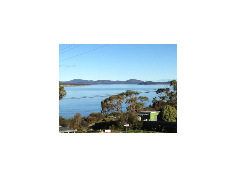 90 Grevillea Street, Primrose Sands TAS 7173