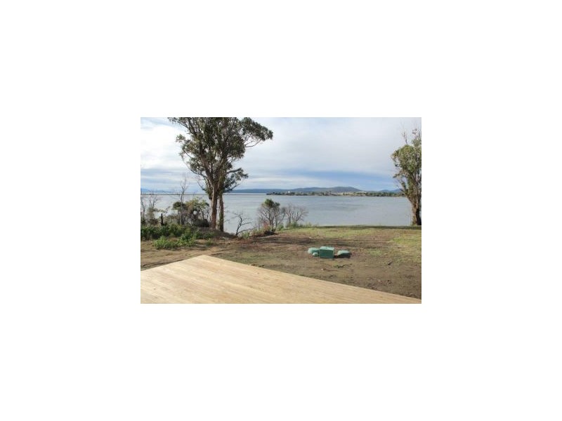 86 Bay Road, Boomer Bay TAS 7177