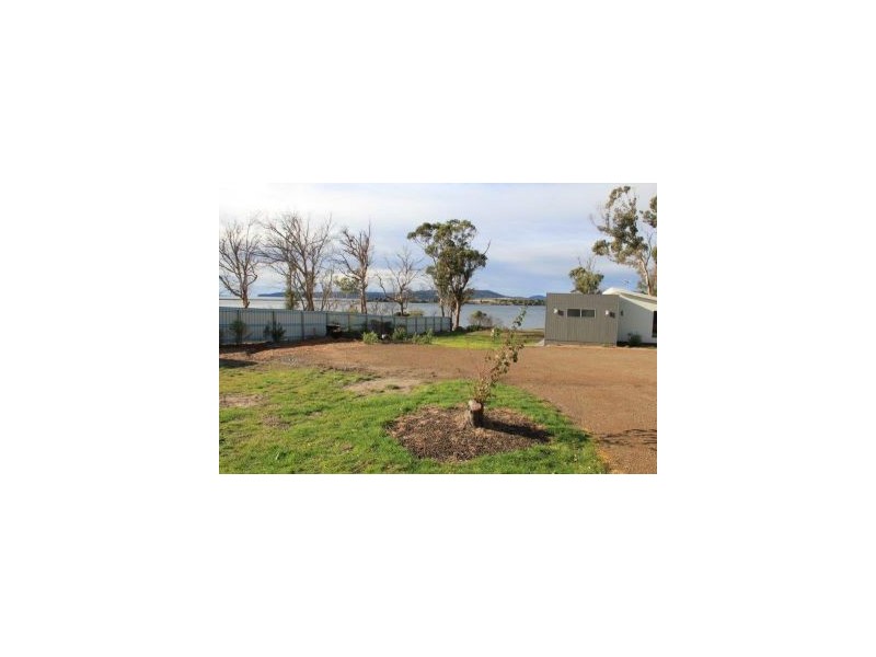 86 Bay Road, Boomer Bay TAS 7177