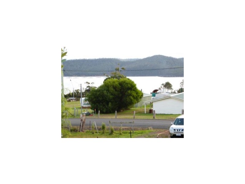 26 Wedge Avenue, White Beach TAS 7184