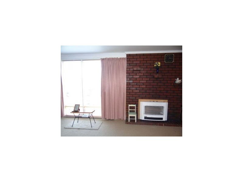 2 Fenwick Cres, Derwent Park TAS 7009