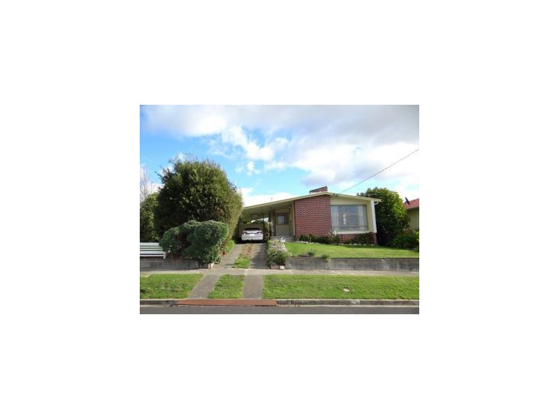 2 Fenwick Cres, Derwent Park TAS 7009