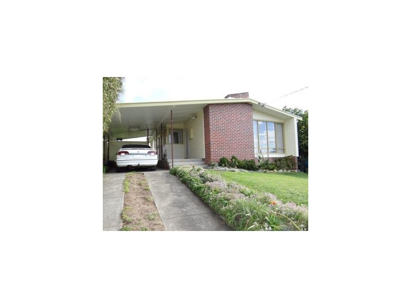 2 Fenwick Cres, Derwent Park TAS 7009