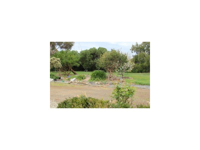220a Bay Road, Boomer Bay TAS 7177