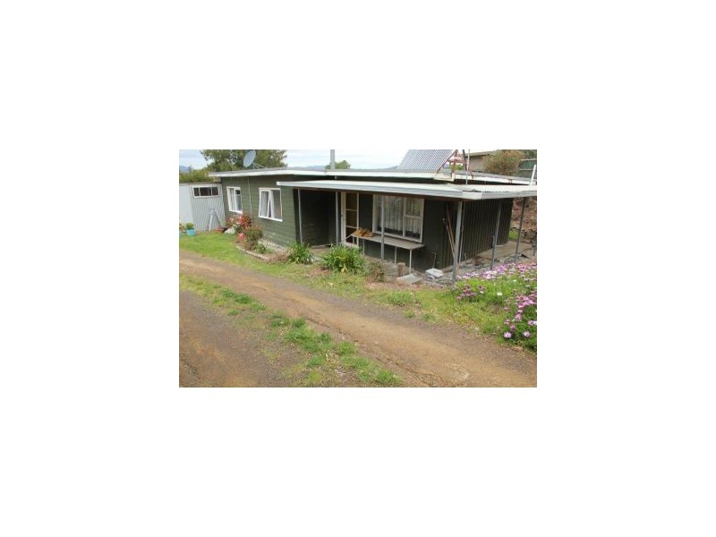 220a Bay Road, Boomer Bay TAS 7177