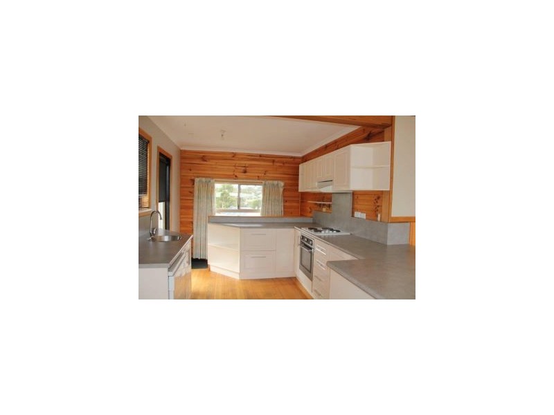 37 Tigerhead Road, Dodges Ferry TAS 7173