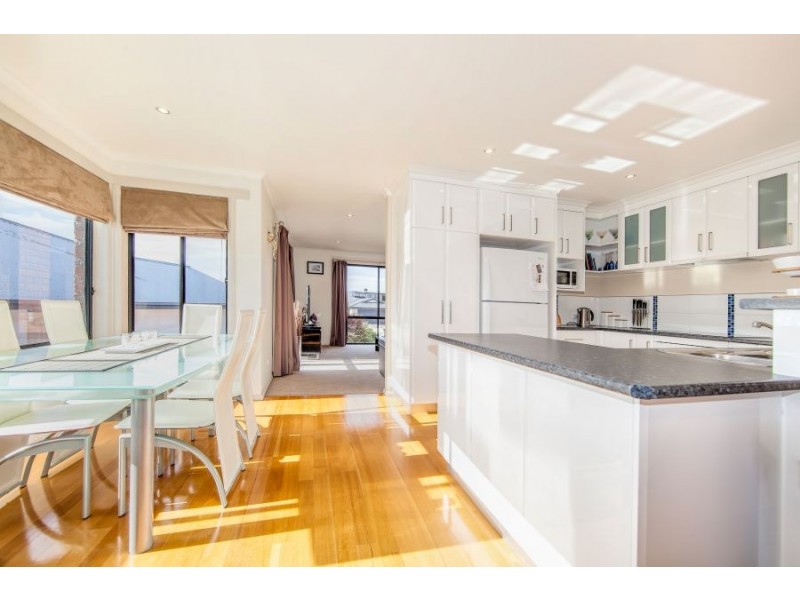 6 Caitlin Court, Midway Point TAS 7171