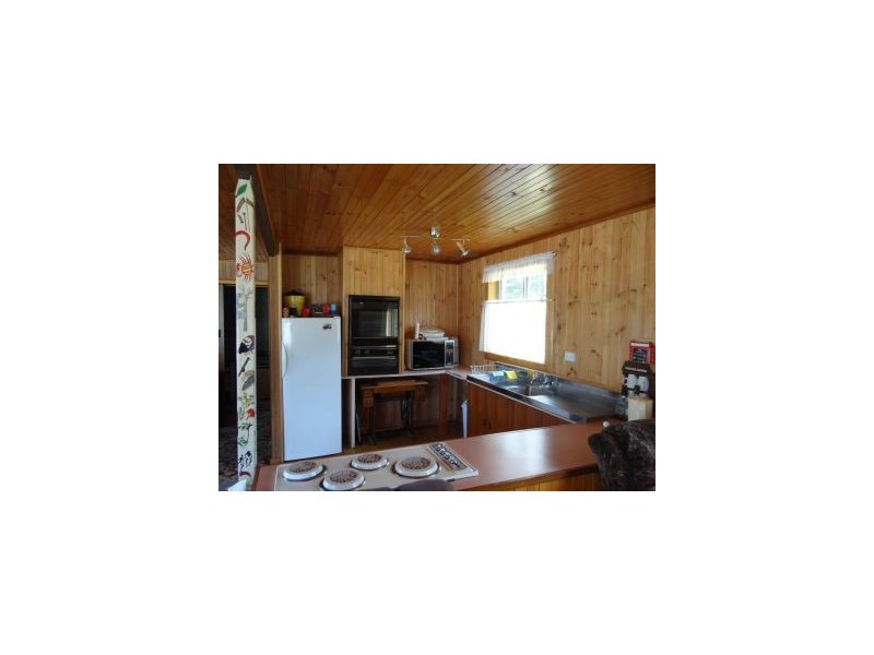 192 White Beach Road, White Beach TAS 7184