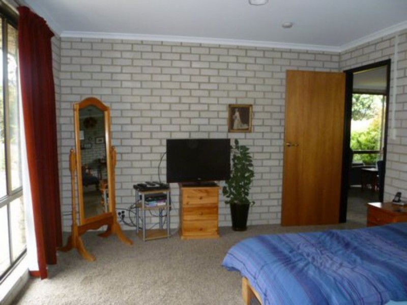 160 Estate Road “Cherry Vale”, Campania TAS 7026