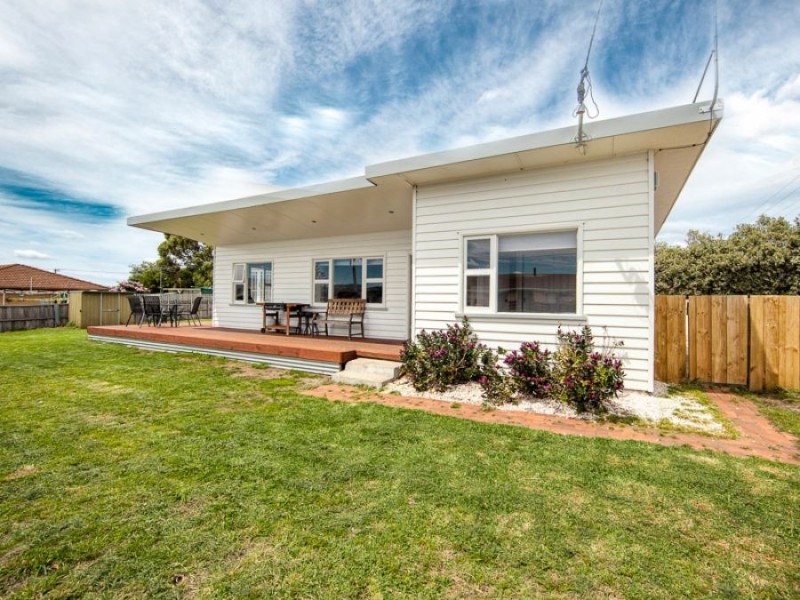 15 First Avenue, Midway Point TAS 7171