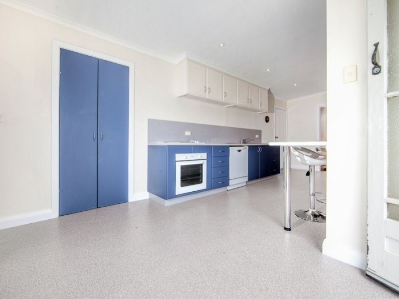 15 First Avenue, Midway Point TAS 7171