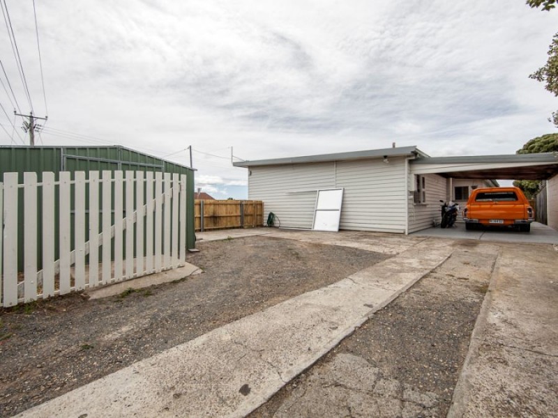 15 First Avenue, Midway Point TAS 7171