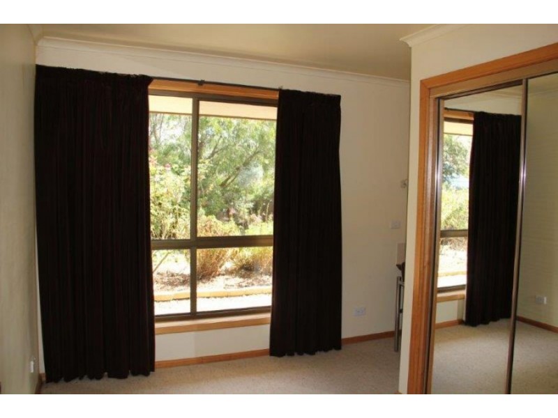 220 Bay Road, Boomer Bay TAS 7177