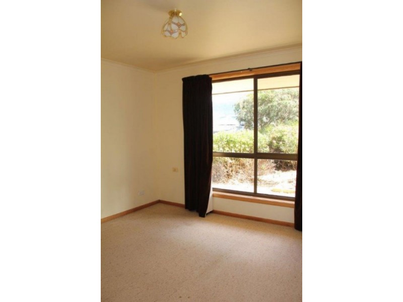 220 Bay Road, Boomer Bay TAS 7177