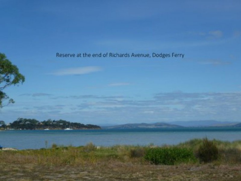10 Richards Avenue, Dodges Ferry TAS 7173