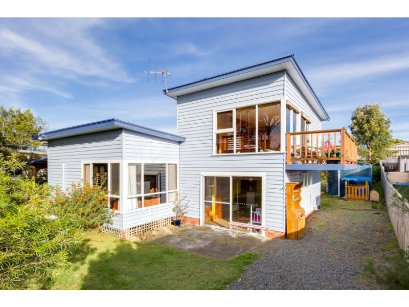 6 Fourth Avenue, Dodges Ferry TAS 7173