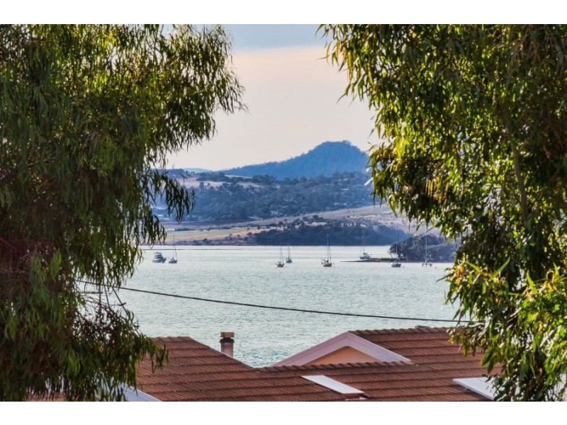 6 Fourth Avenue, Dodges Ferry TAS 7173