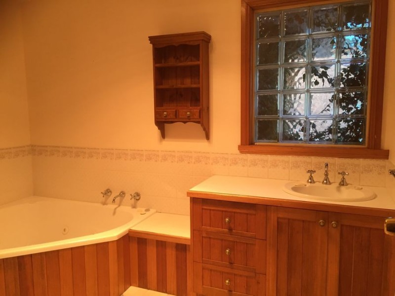 1 Olinka Court, Carlton TAS 7173