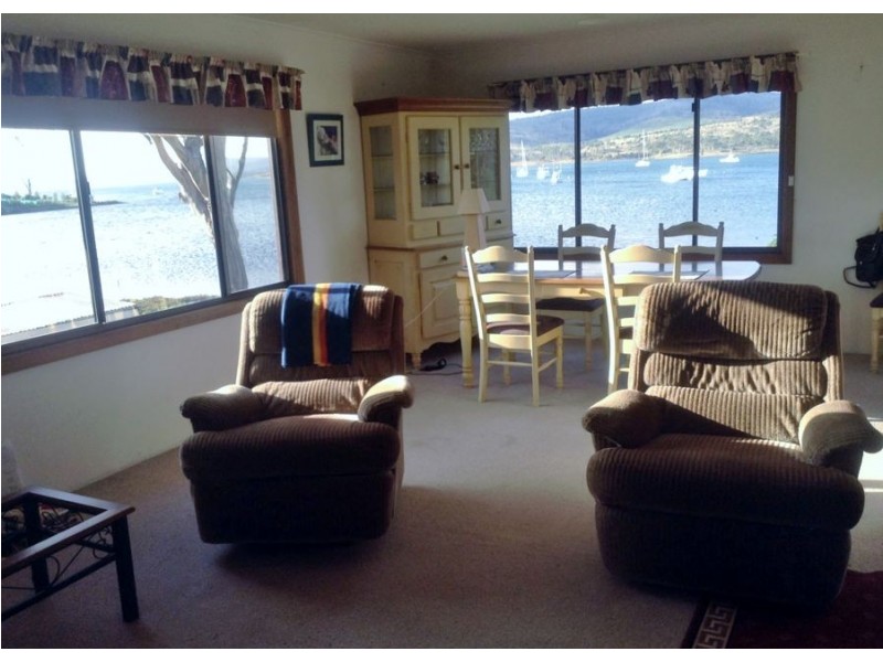 107 Arthur Highway, Dunalley TAS 7177