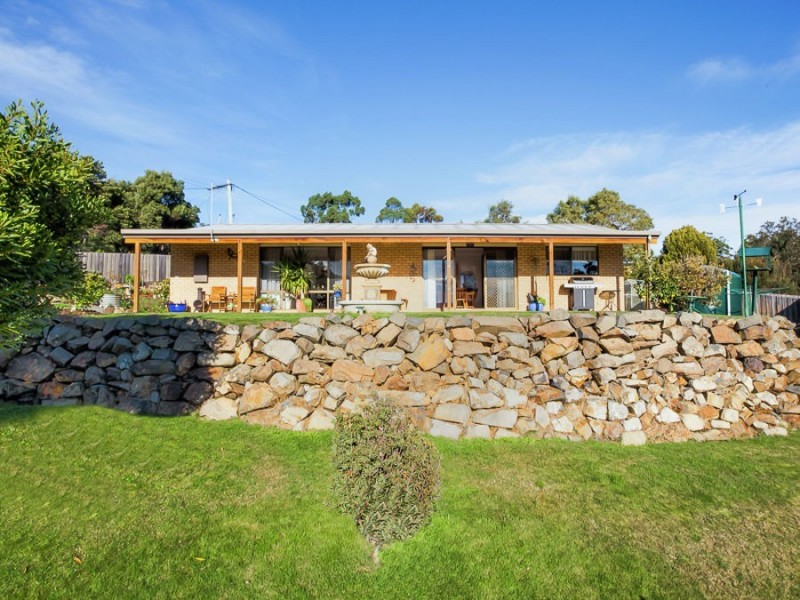18 Greatbatch Drive, White Beach TAS 7184