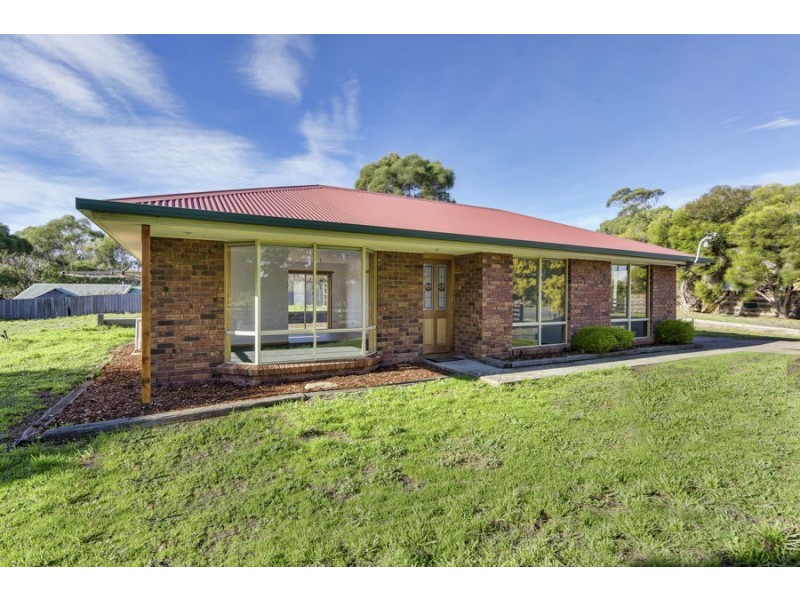 2 Riviera Drive, Carlton TAS 7173