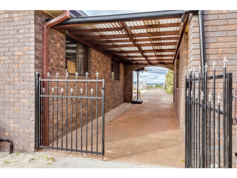 50 Raynors Road, Midway Point TAS 7171