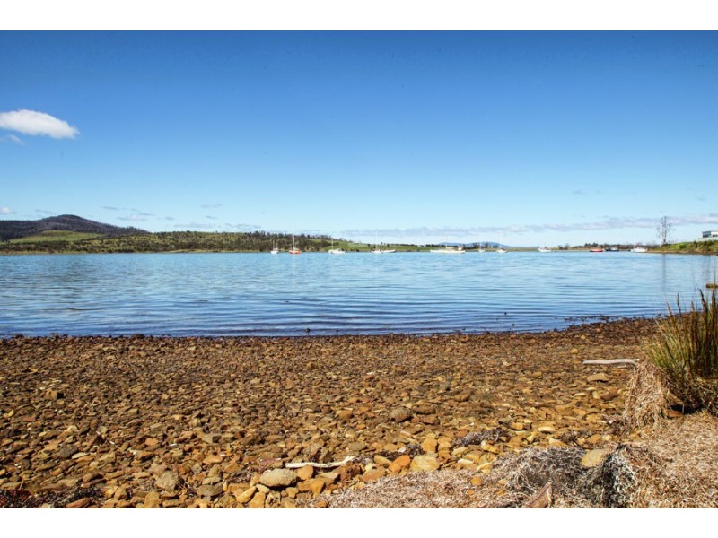 49-67 Arthur Highway, Dunalley TAS 7177