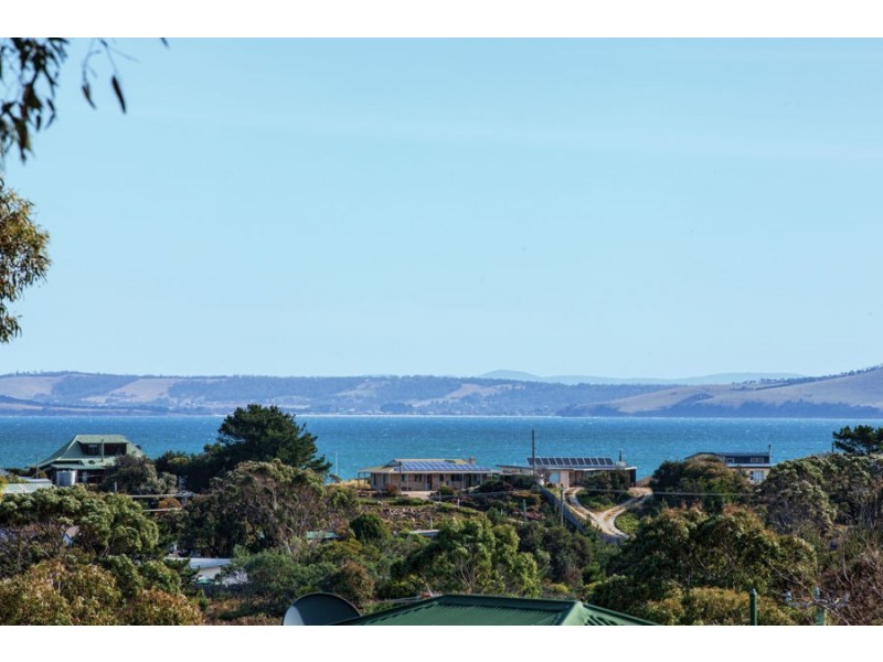 18 Parker Street, Carlton TAS 7173