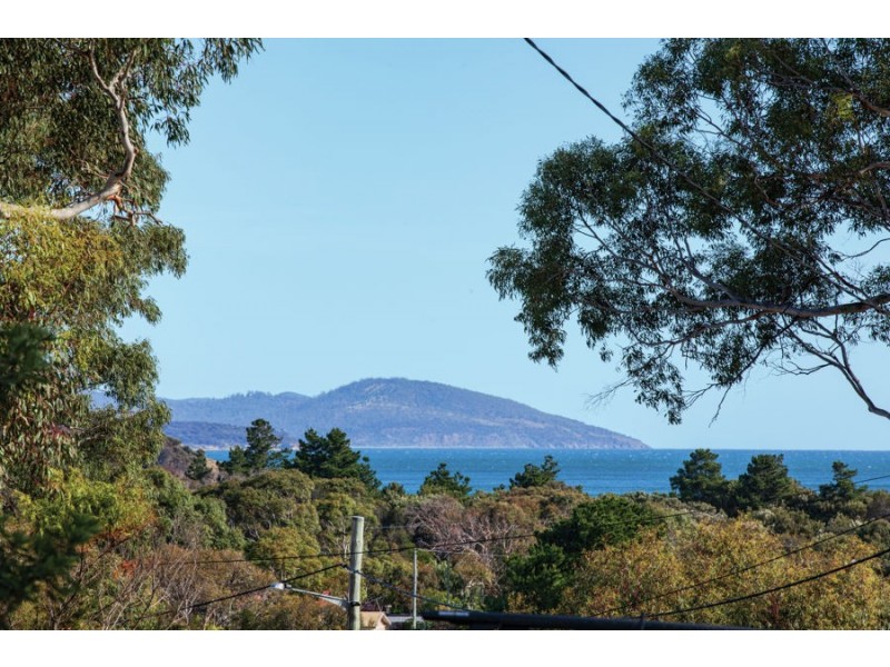 18 Parker Street, Carlton TAS 7173