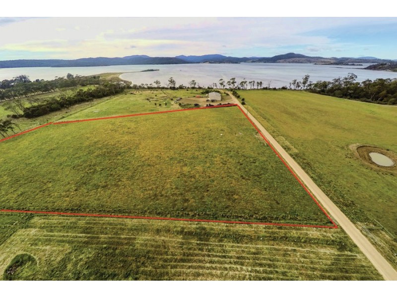 Lot 1/425 Bay Road, Boomer Bay TAS 7177
