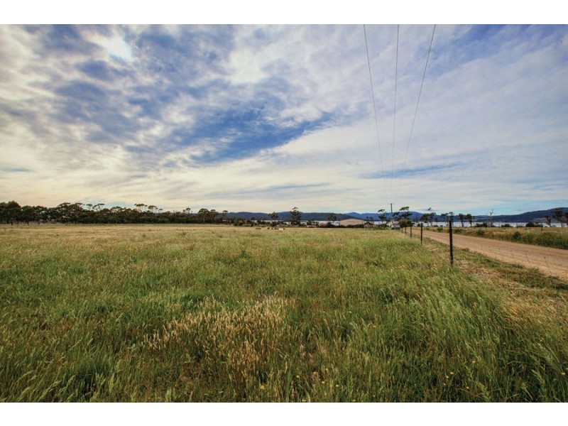 Lot 1/425 Bay Road, Boomer Bay TAS 7177