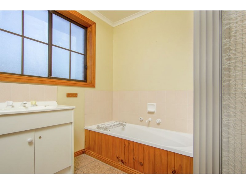 16 Joel Avenue, Carlton TAS 7173