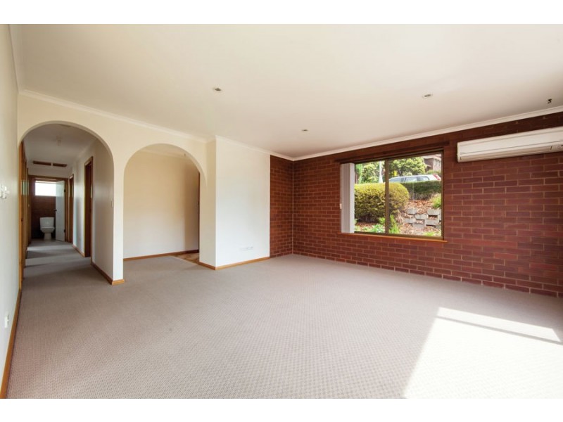 36 St Helens Street, Lindisfarne TAS 7015