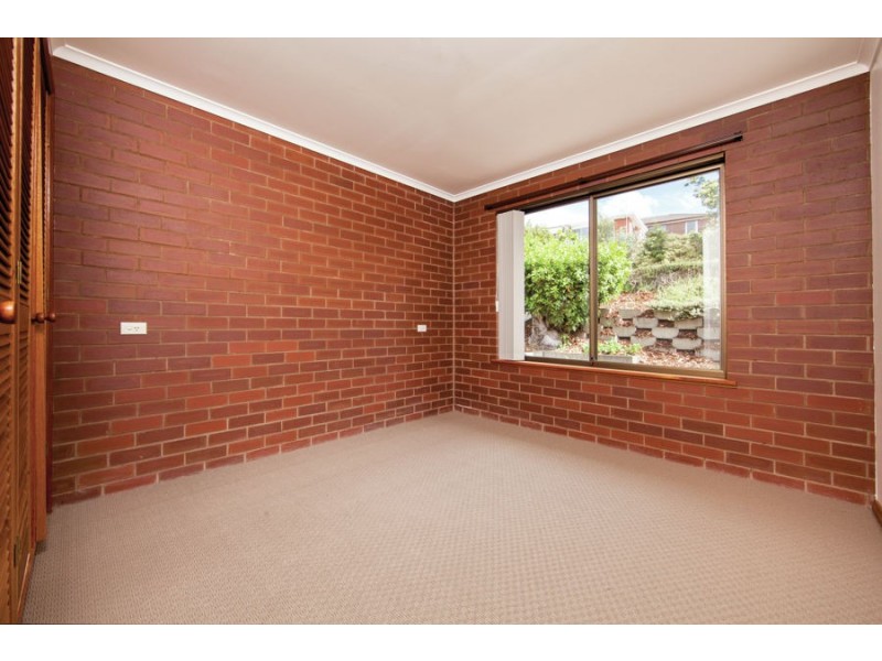 36 St Helens Street, Lindisfarne TAS 7015