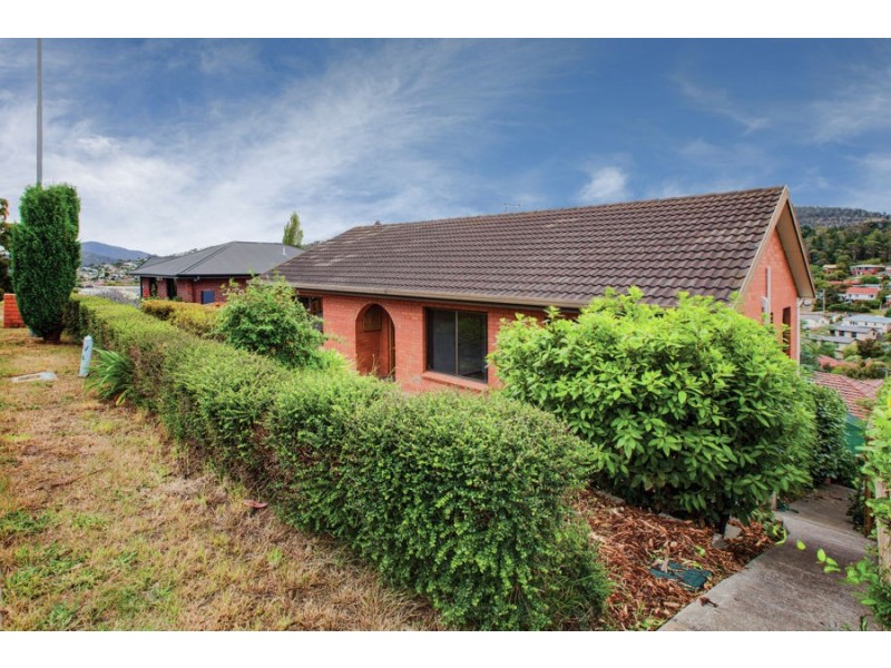 36 St Helens Street, Lindisfarne TAS 7015