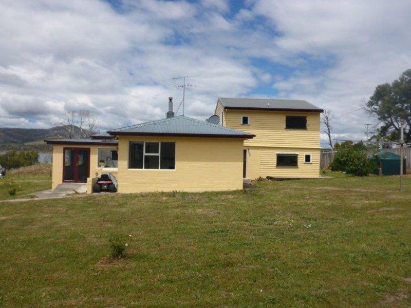 69 Arthur Highway, Dunalley TAS 7177