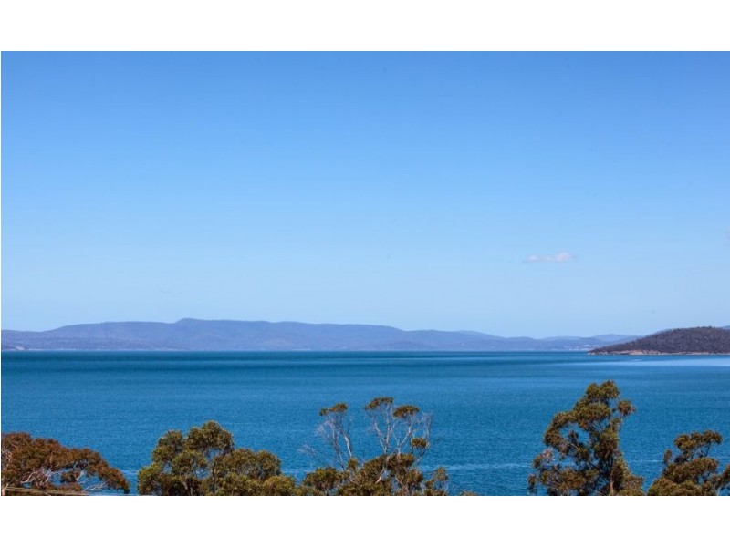 1-3 Broom Street, Primrose Sands TAS 7173