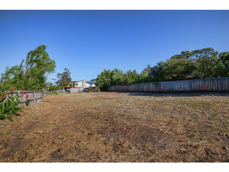 16 Bryant Street, Midway Point TAS 7171